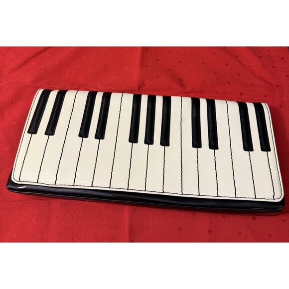 Kate Spade Patent Leather Duet Piano Key Red Lined Clutch Purse Handbag - Picture 1 of 10